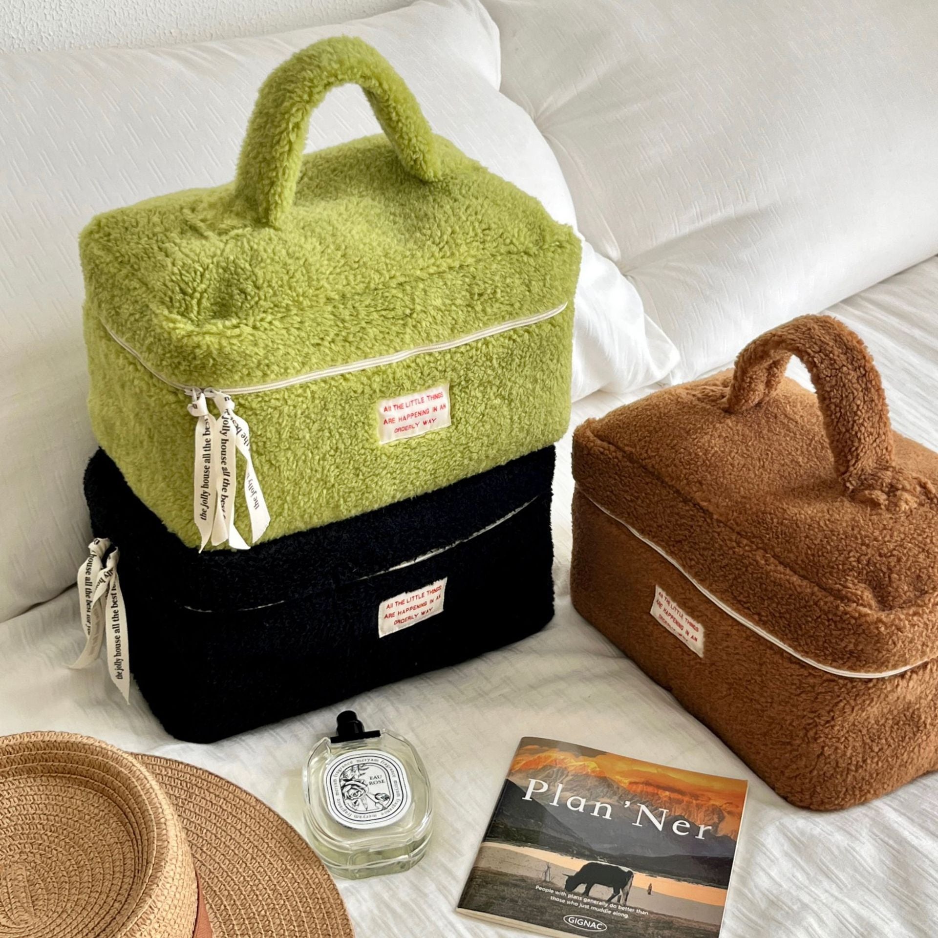 Wholesale Plush Makeup Bags, Wash Bags, Large Capacity Portable Travel Storage Bags
